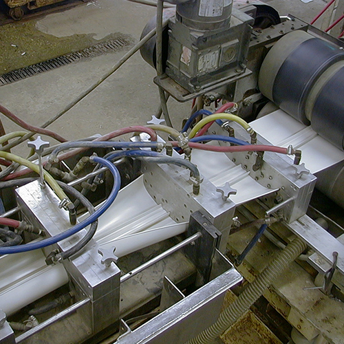 wire-trough-sqr-img